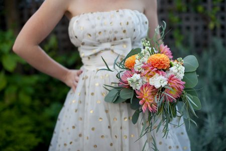 Cheap Wedding Bouquets With Grocery Store Flowers A Practical Wedding