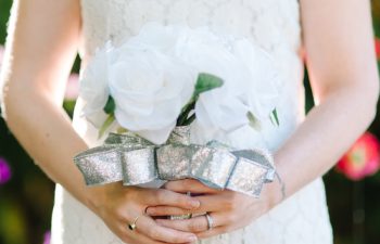 Kitschy Bouquet Tutorial | A Practical Wedding (1)