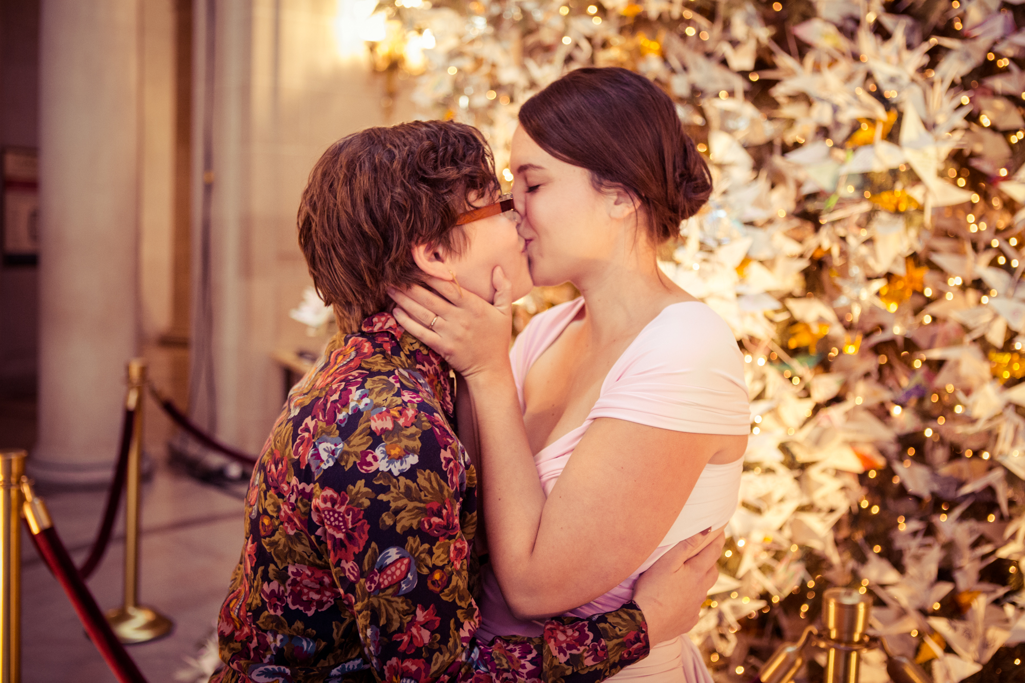 Romantically, Legally Wed At San Francisco City Hall | APW (22)