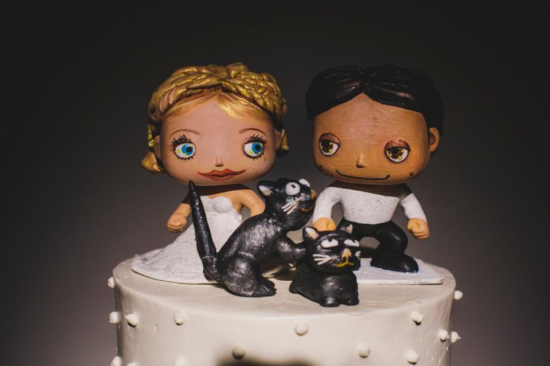 custom cake topper with cats