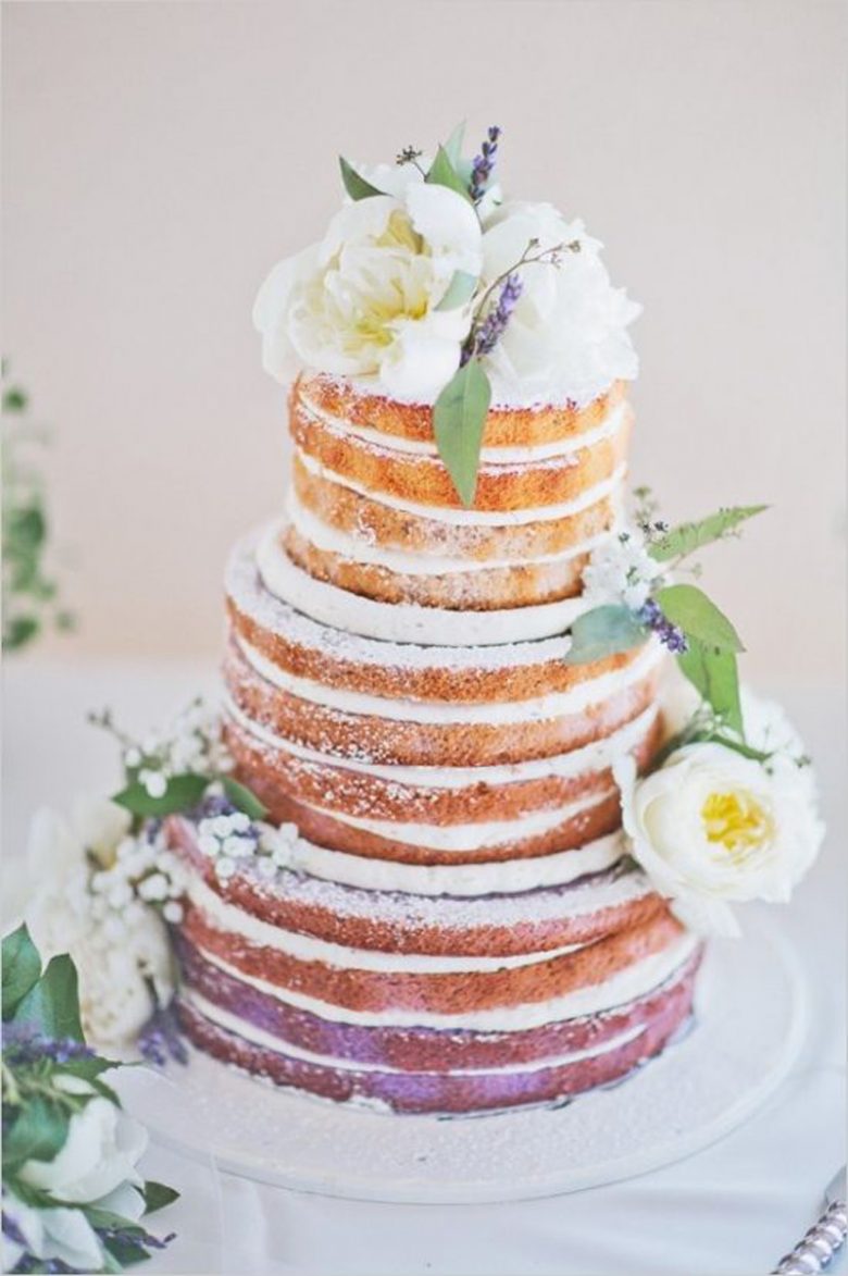 ombre cake with white flowers