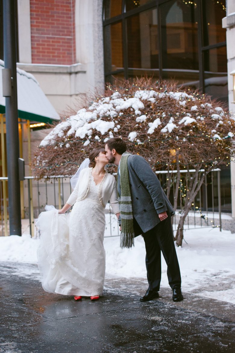 winter wedding in the snow