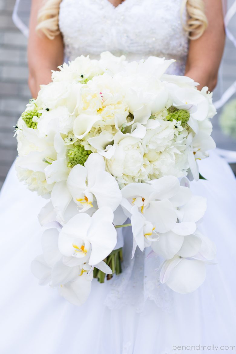 wedding bouquet with star of bethlehem