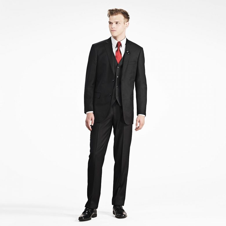 black notch lapel suit from gentux