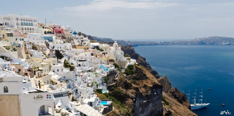 santorini greece honeymoon destination