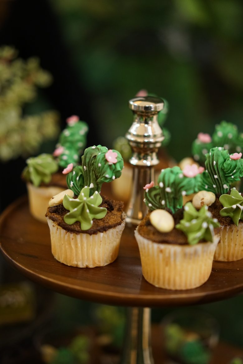 cactus and succulent cupcakes for weddings by sweet garden creations