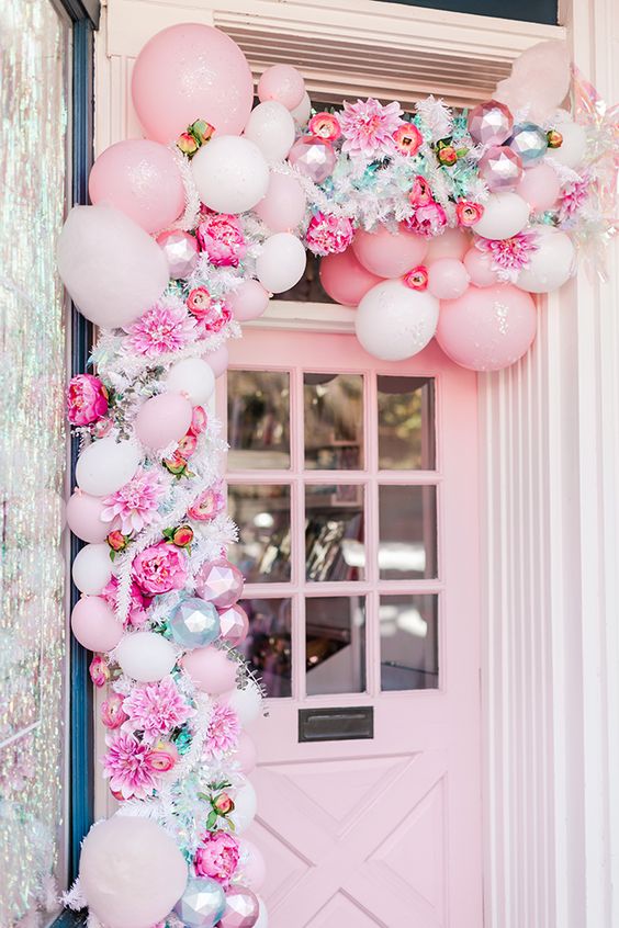 balloon and ornament door decoration