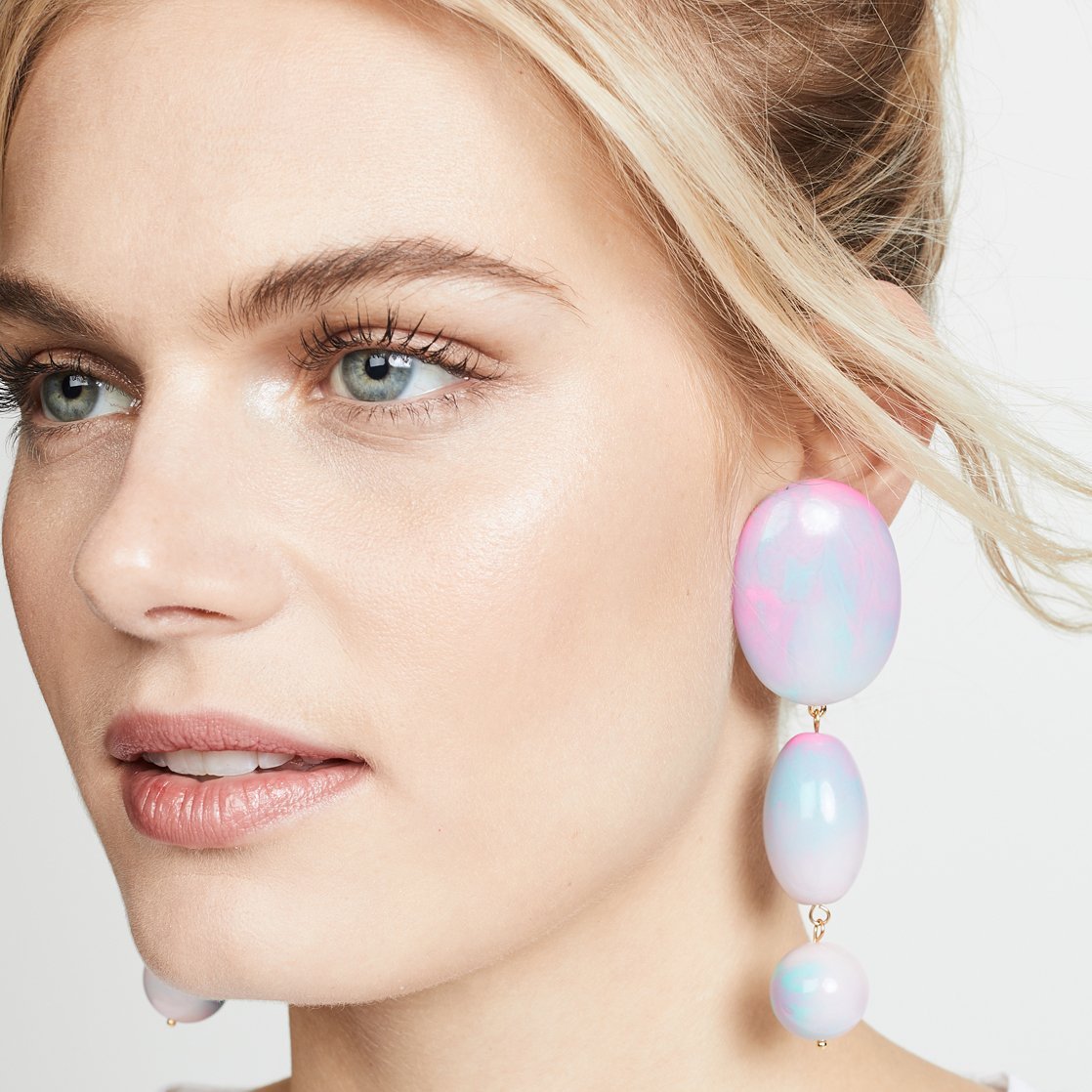Large bubblegum earrings