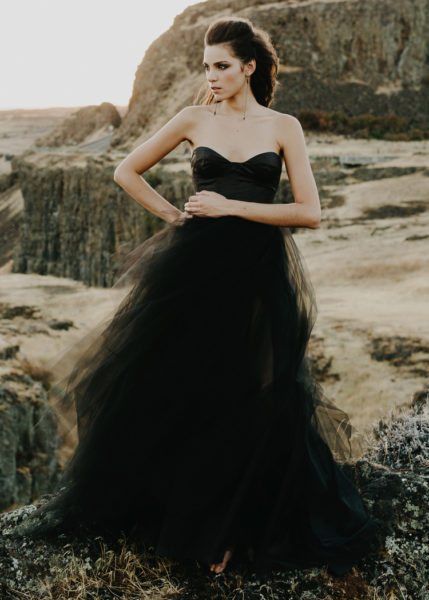 can bride wear black