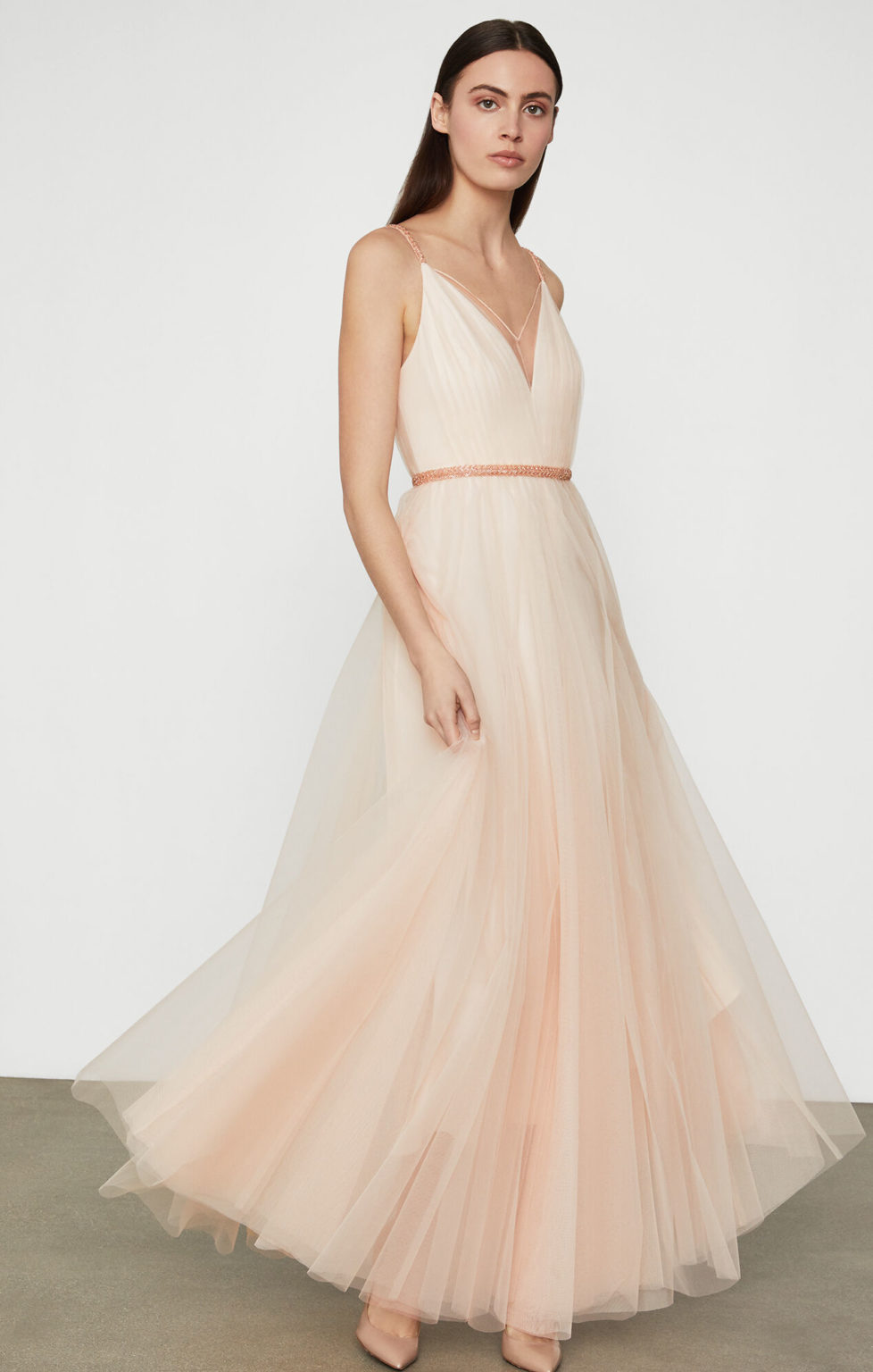 off-the-rack-wedding-dresses-to-buy-today-a-practical-wedding