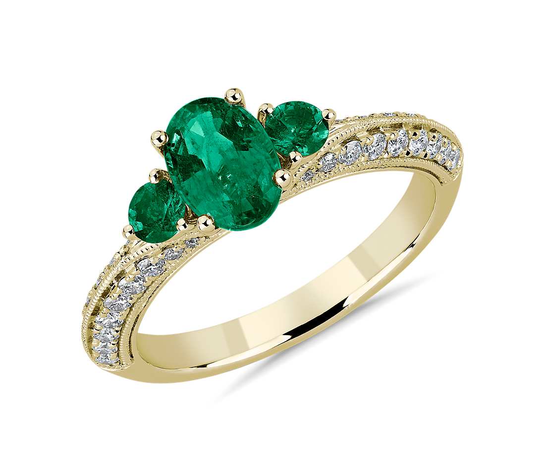 3 stone emerald gold ring