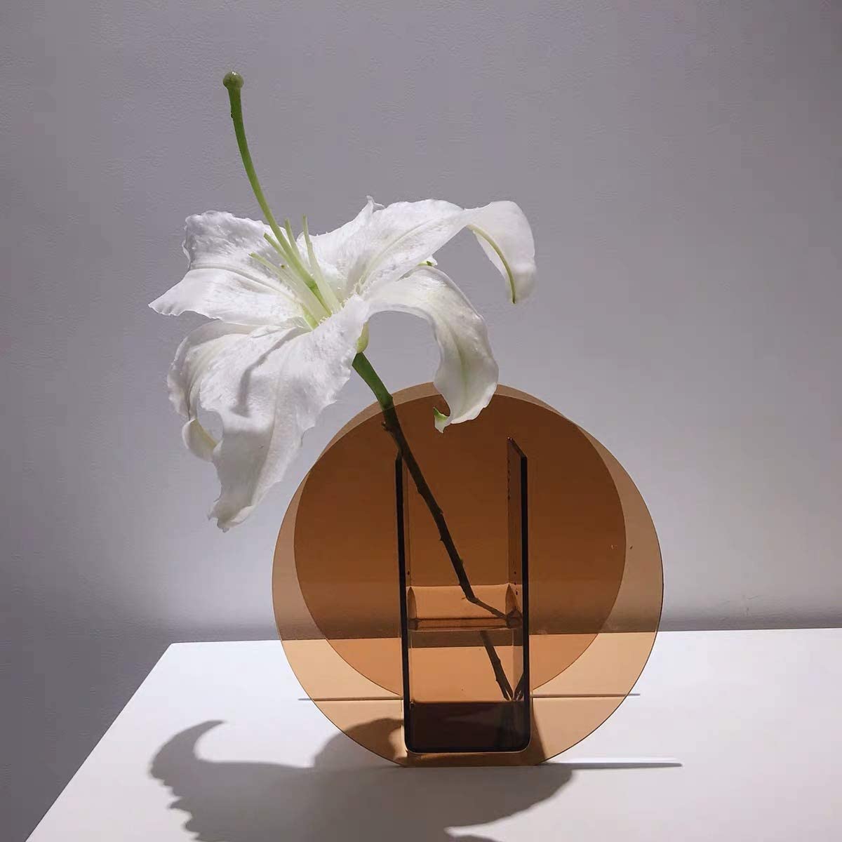 vase acrylique marron